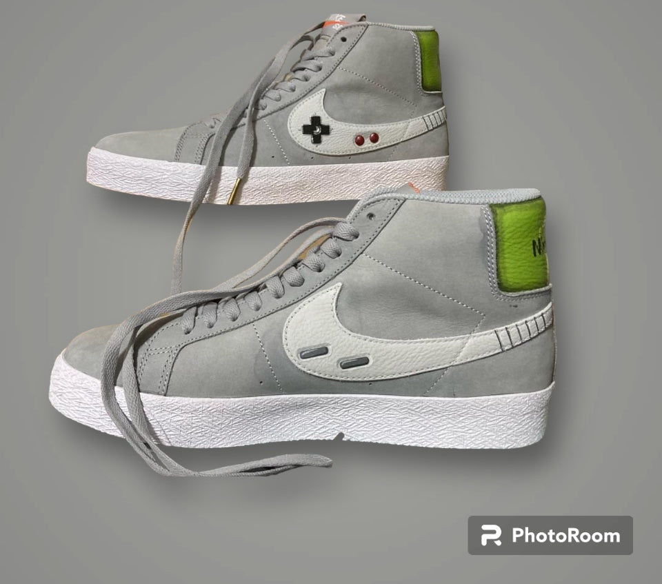 Gameboy Nike SB Blazers