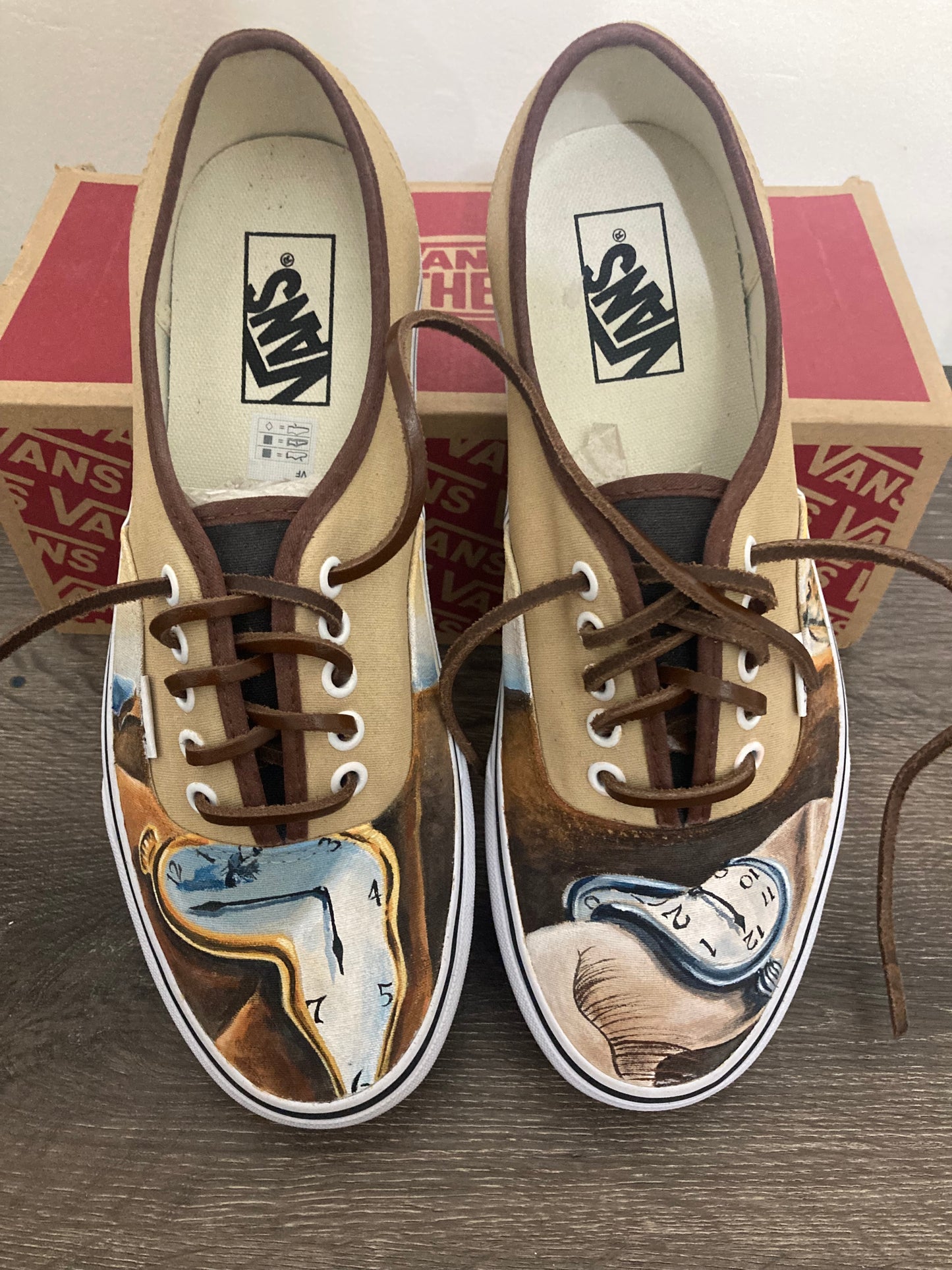 Dali Vans